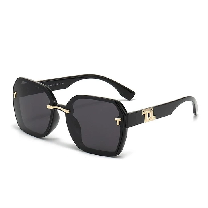 UV Protection Oversized Glasses Wholesale